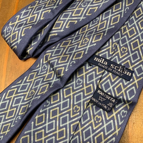 Vintage Mika Schon Silk Tie Climbing Diamonds Pattern - Picture 3 of 3